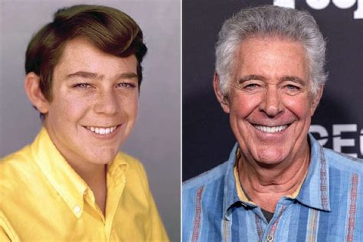 Brady Bunch star Barry Williams shares first picture of new baby
